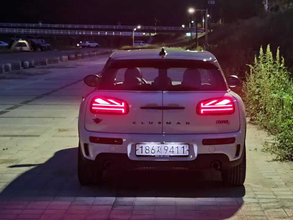 미니 클럽맨 S는 단종 후 판매가 종료될 모델입니다.