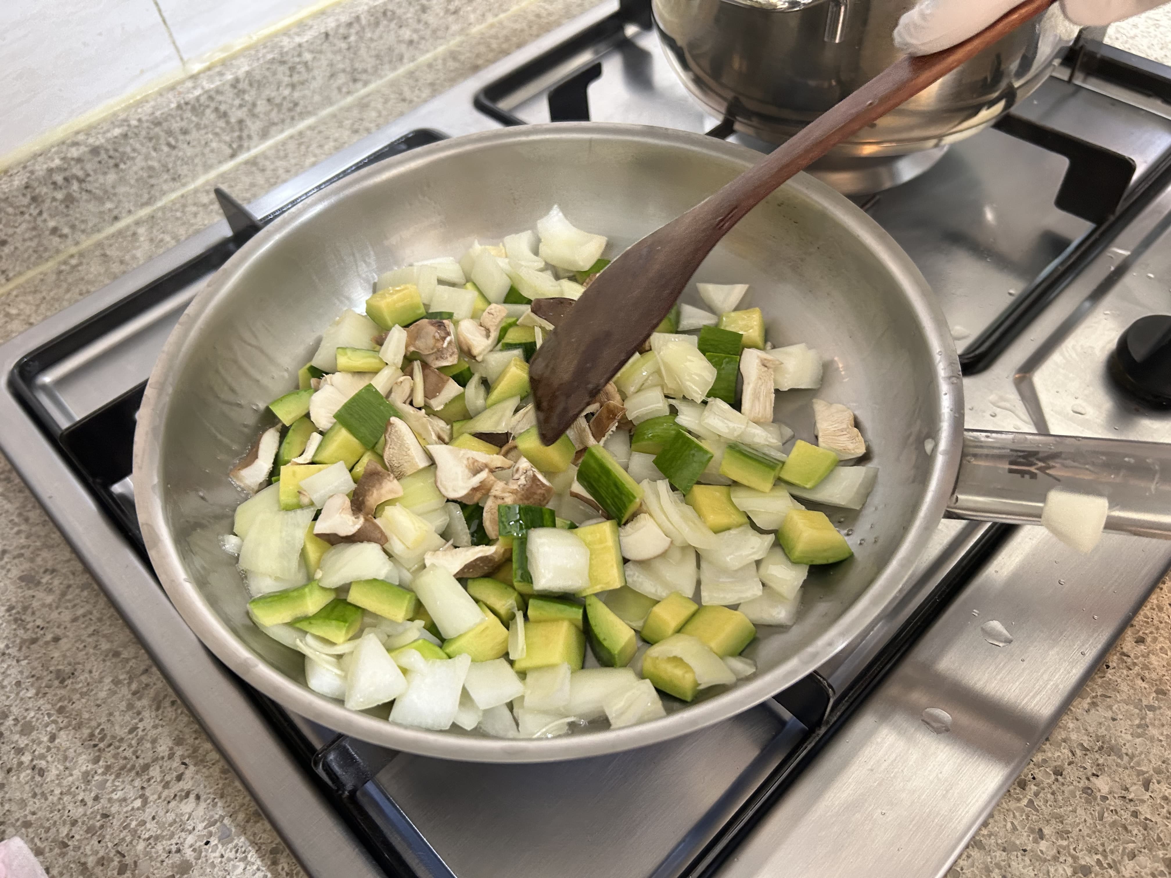 [chef&amp;#44; Daddy] 봄 제철요리! 달래된장찌개 레시피 (표고버섯&middot;애호박 듬뿍)