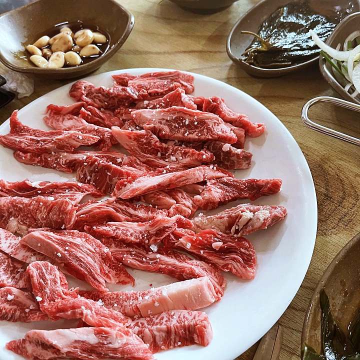 식객 허영만 백반기행 조성모 편 갈비살 숯불 갈빗살 구이 3대째 노포 집된장찌개 경주 맛집 소개