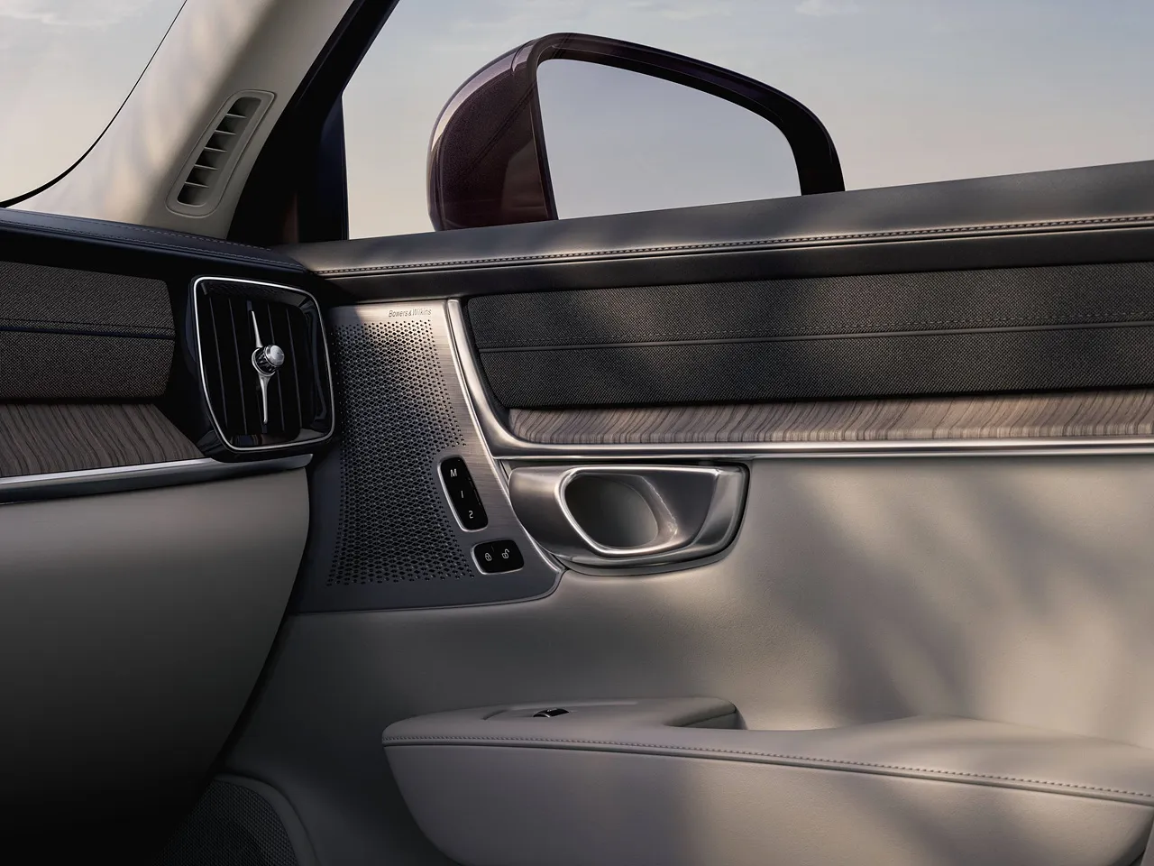 볼보 S90 차량 이미지