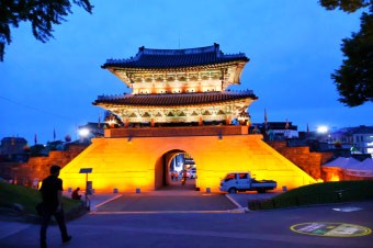 진주 여행(진주성야경, 유괴비빔밥, 한옥카페)-진주성사진