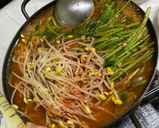 한국인의밥상-금강-웅포-어부식당-마지막어부-빠가사리탕