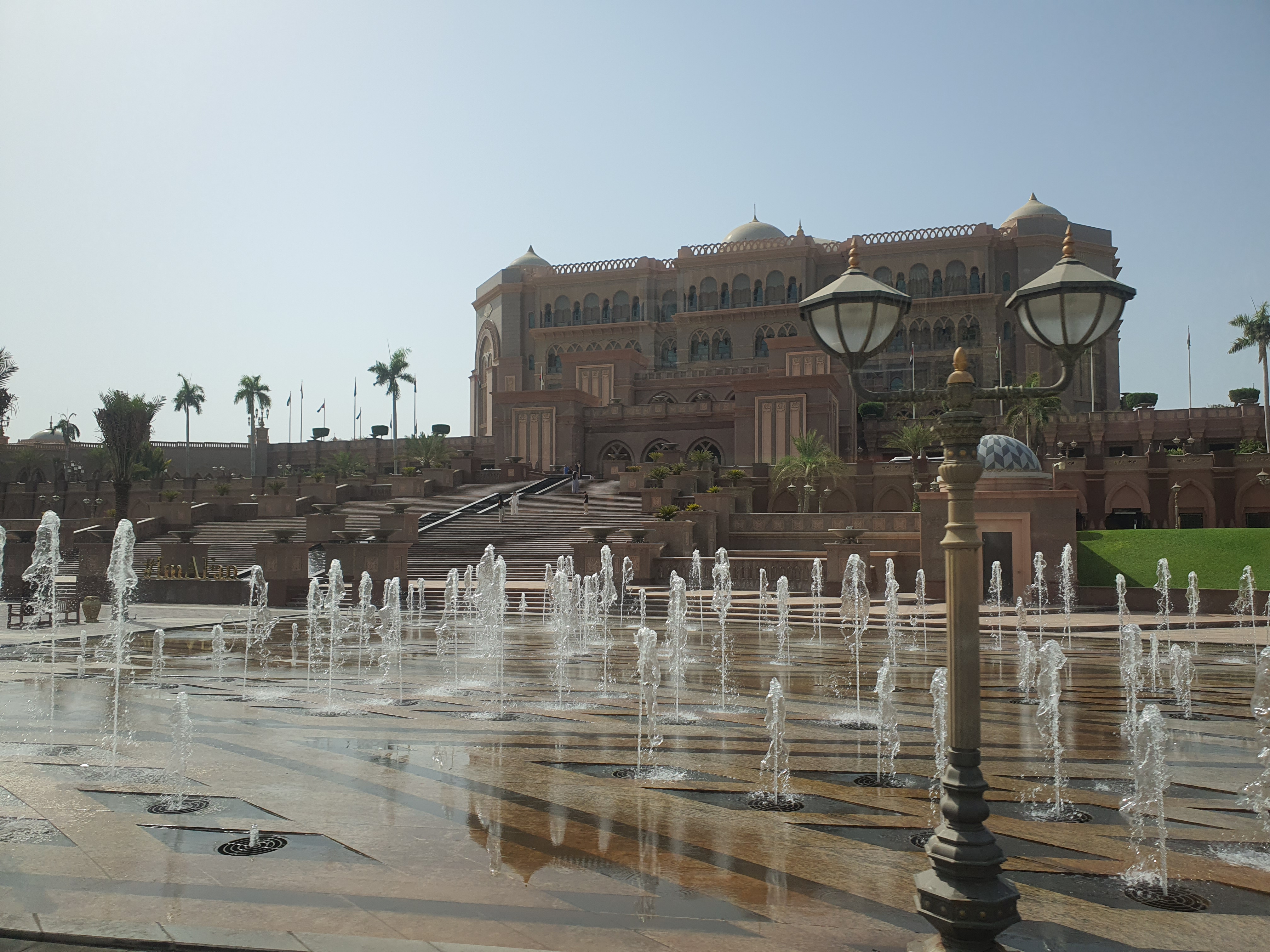 노랑풍선 두바이 패키지 4박 6일 2일차- 셰이크 자이드 그랜드 모스크 대통령궁 에미레이트 팰리스 루브르박물관