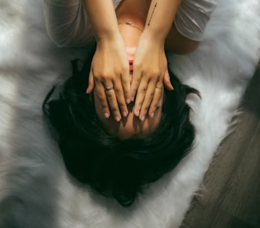 만성 두통 진단기준 합병증 관리 방법