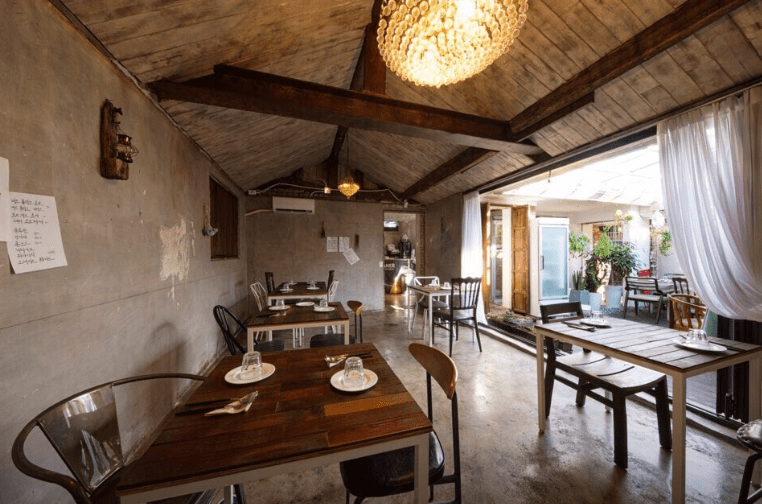 익선동 맛집 "간판없는가게" 내부 사진