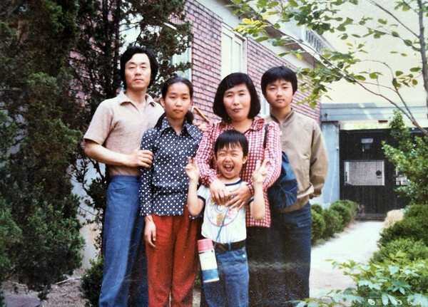 노벨문학상 한강 작가 아버지 한승원 부녀 가족 한방에 모두 정리