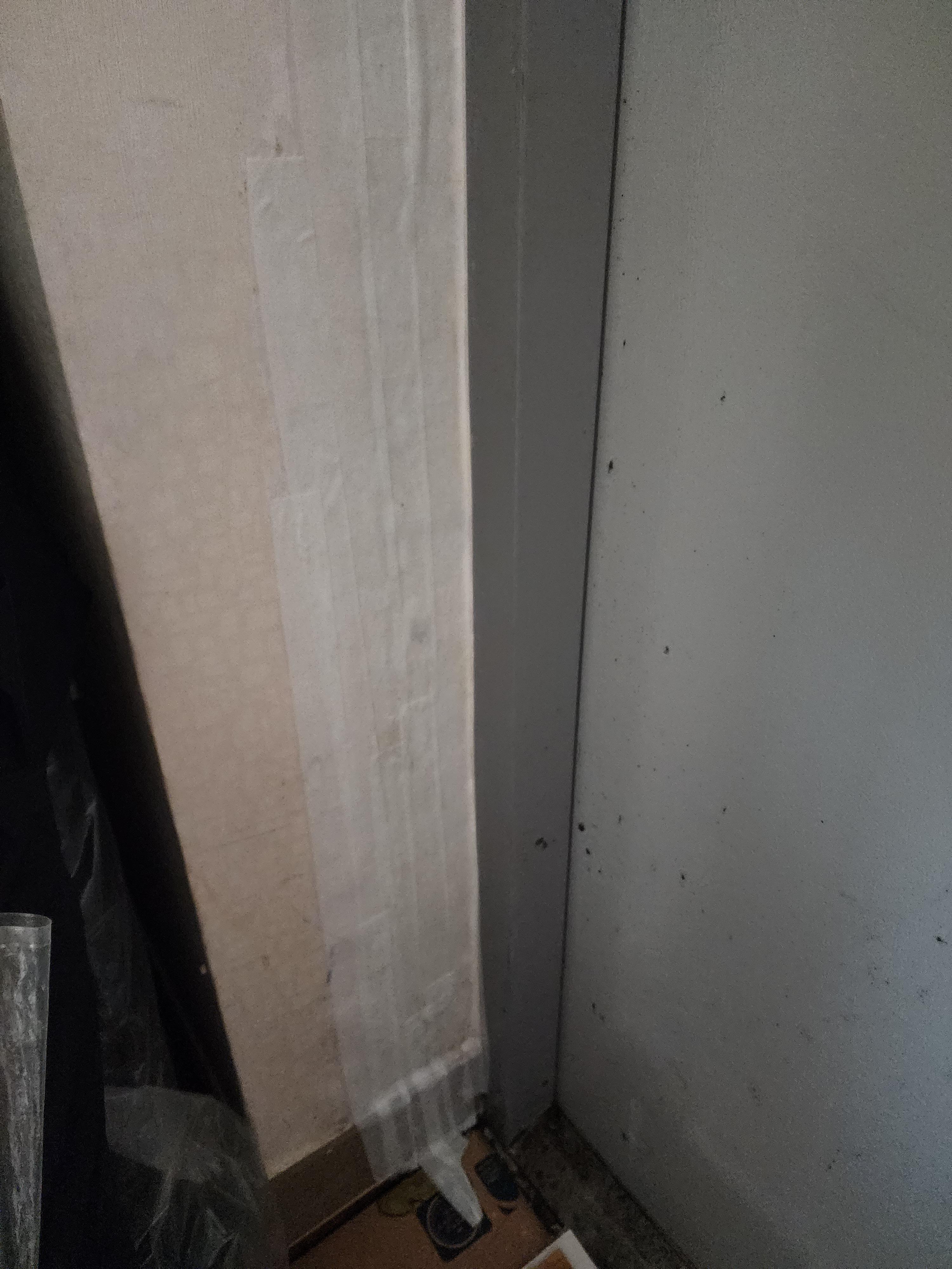 2H 곰팡이 제거제 붙인 모습