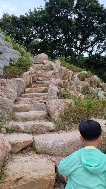산책로-가는-계단