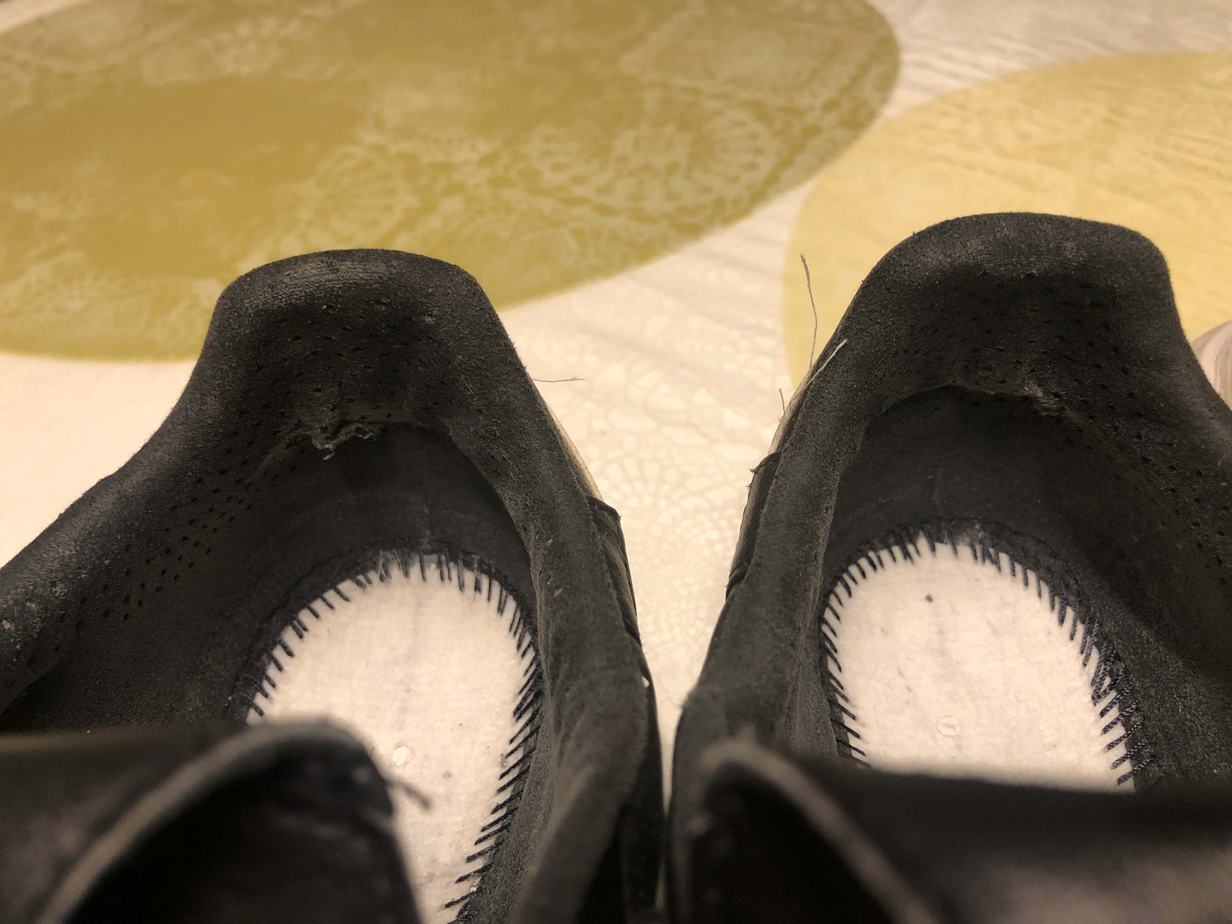 세르만-풋살화뒤꿈치보강 파손