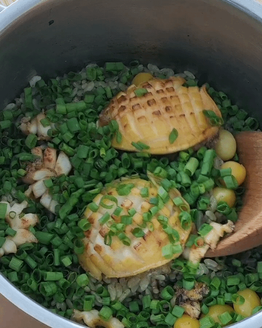 휘슬러-냄비로-지은-전복은행밥