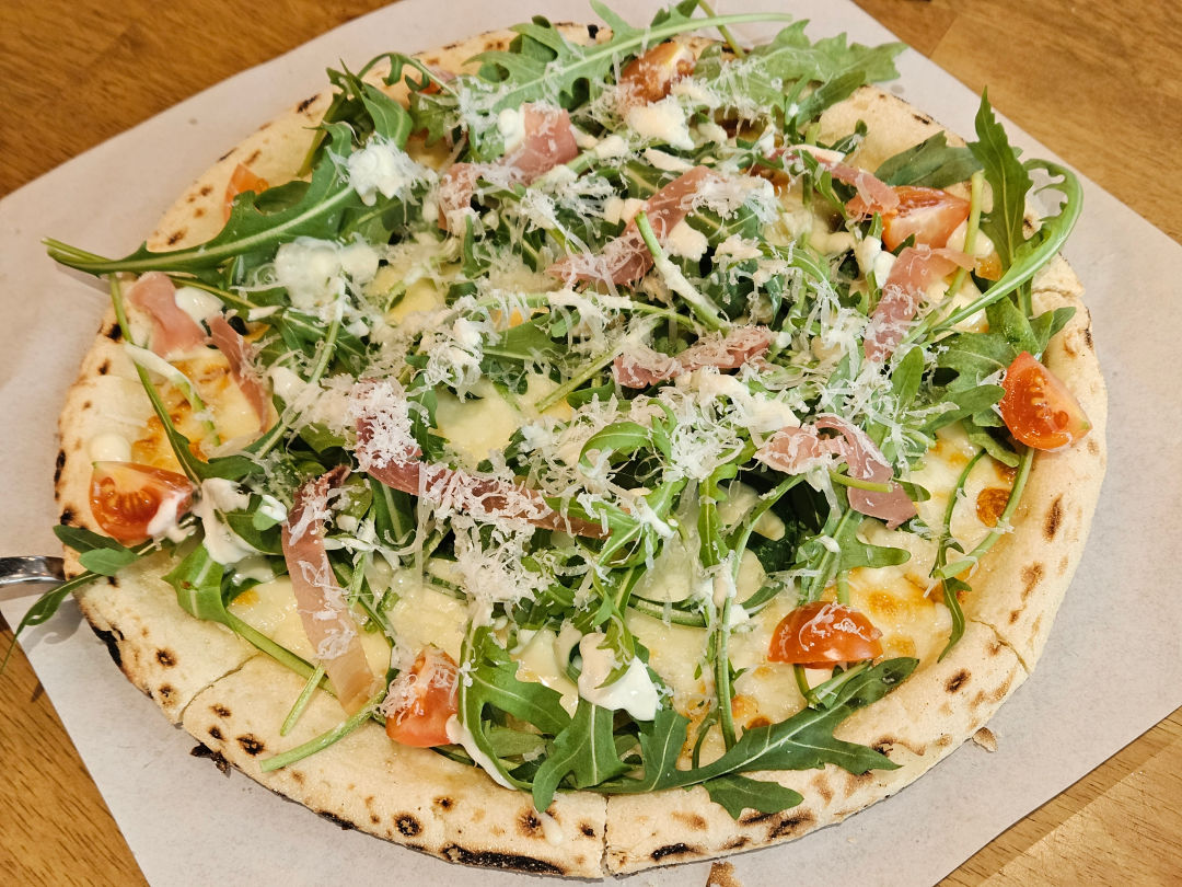 안나의 정원 프로슈트 루꼴라 피자