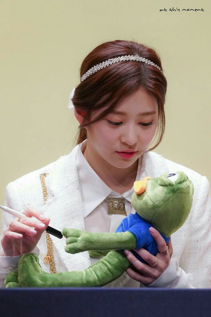 아이즈원 김민주 최애사진