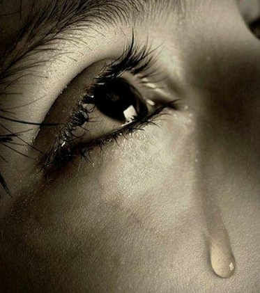 눈에 눈썹 들어갔을 때 빼는 방법(속눈썹 빼기)