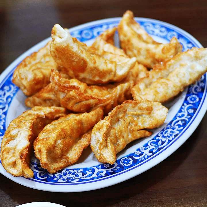 생활의달인 바삭한 군만두 육즙터지는 찐만두 숨어있는 만두 양대산맥 부산 3대 100년 노포 중국집 은둔식달 오늘 방송 맛집 정보