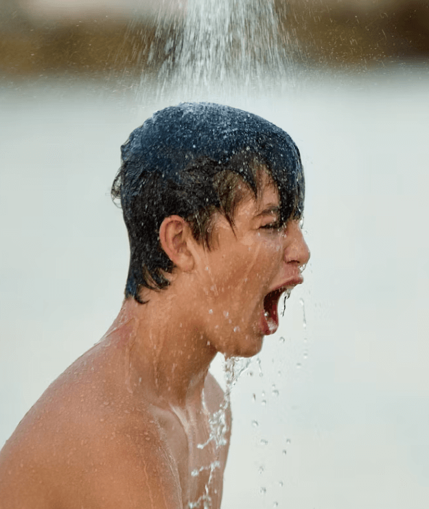 찬물 샤워, 여름밤 숙면 방해? 건강하게 더위 이기는 법