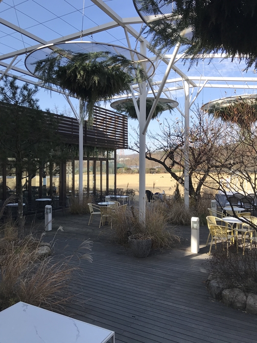 플렌테이션 베이커리 카페 야외테라스