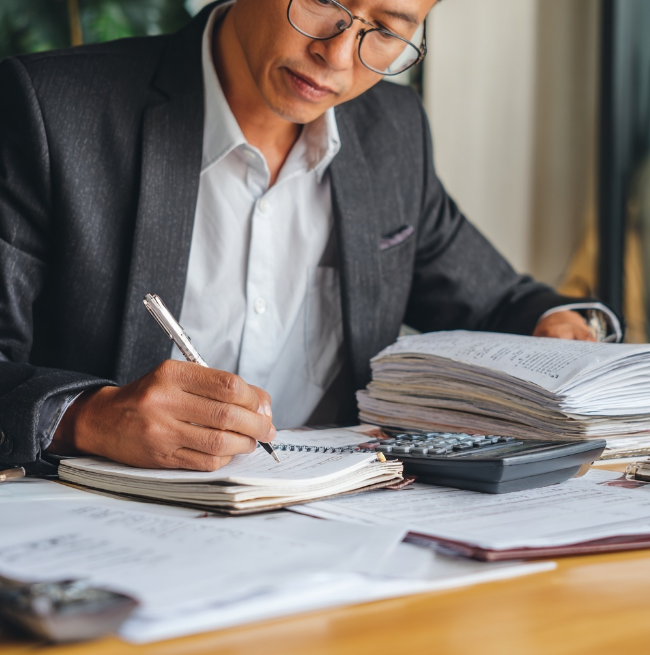 평가사 일정 스케줄을 짜는 모습