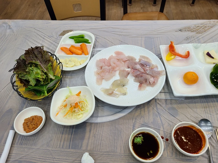 동우식당 기본 상차림