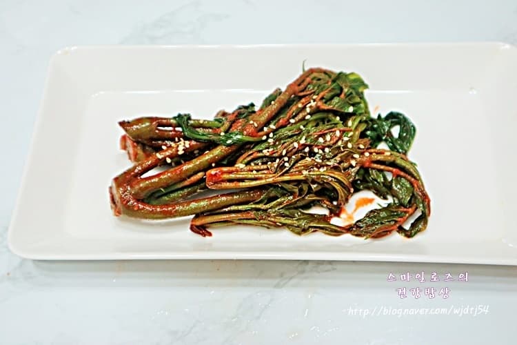 두릅 초고추장 무침 클로즈업 이미지