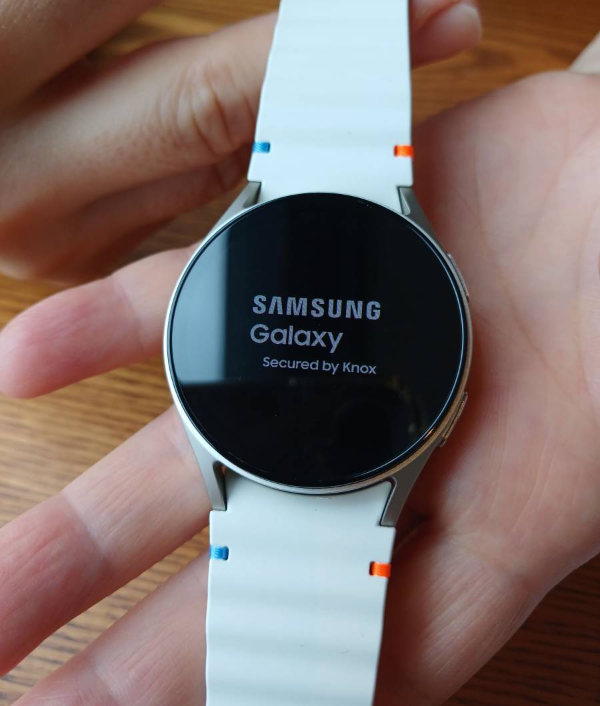 갤럭시워치 7 켜다