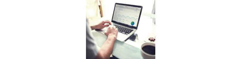 컴퓨터-하는-모습