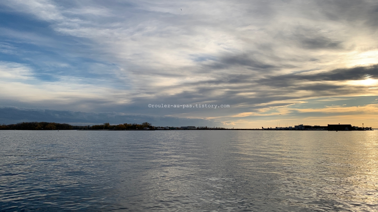 CITY-TORONTO-WATERFRONT