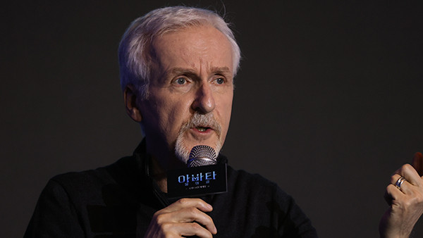 제임스 카메론 감독 관련 사진