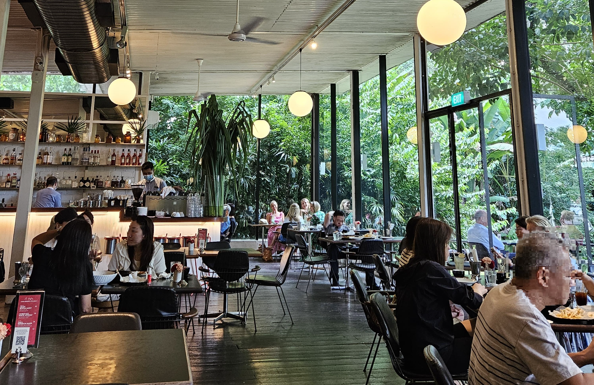 뎀시힐 카페 추천: 감각적인 브런치 &amp; 커피 명소