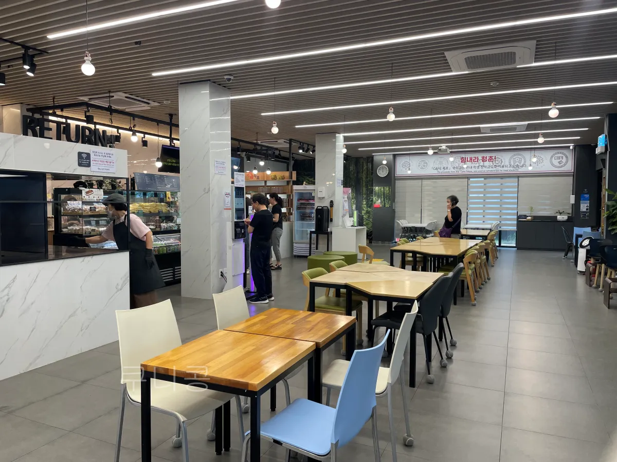 서대문-가볼만한곳-뷰-좋은-카페폭포-평일-방문후기-(주차팁)