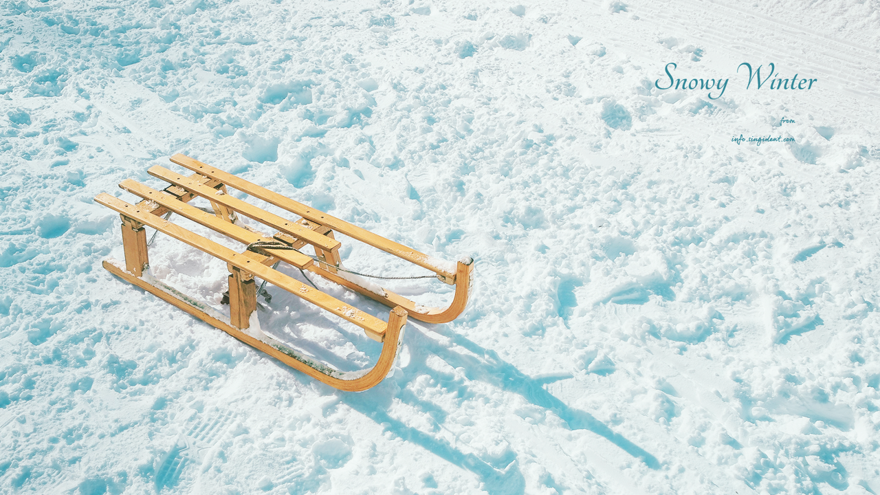 03 눈 위에 썰매 C - Snowy Winter 겨울배경화면