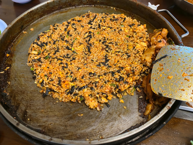 춘천 닭갈비집 '춘천통나무집 닭갈비'