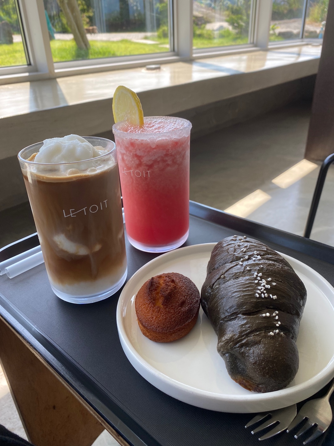 제주 구좌 평대해변 르토아베이스먼트 카페