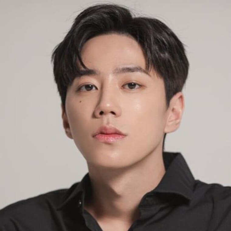 가수-겸-배우-이준영