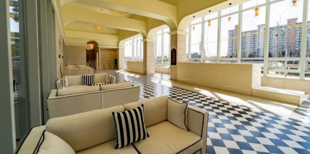 파인아트라벨 로비