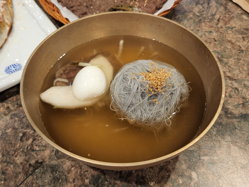 물냉면