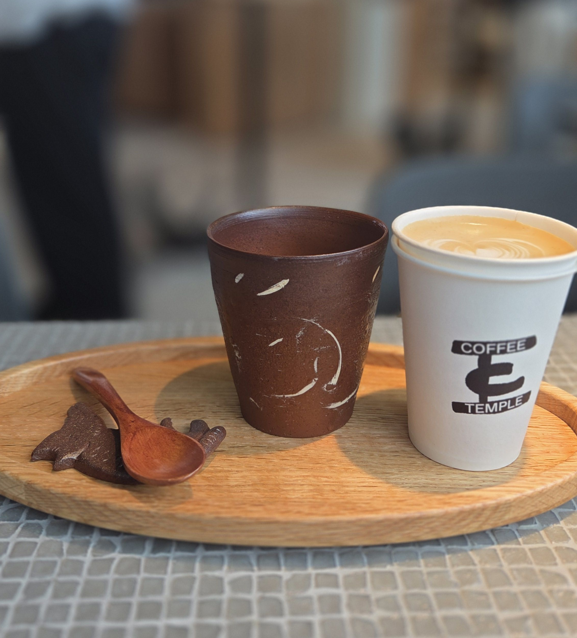 커피템플 경주 따뜻한 라떼와 아이스 라떼