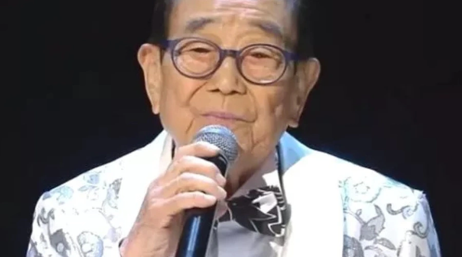 송해 선생님이 건강 비결을 위해 자주 먹던 음식-구강관리. 사람과 교류. 일에대한 열정