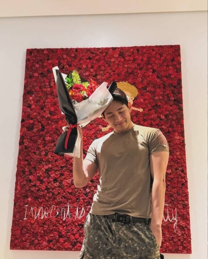 BTS 뷔&amp;#44; 군대에서 벌크업? 근황 사진에 팬들 심쿵! 