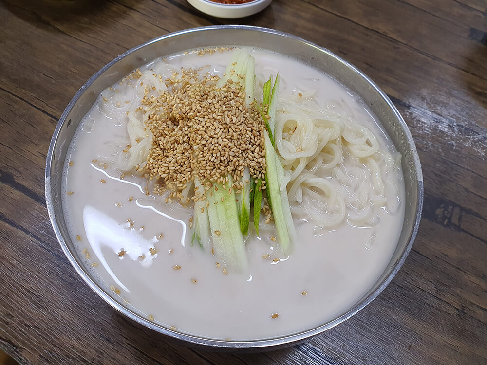 엄마네 감자탕 콩국수