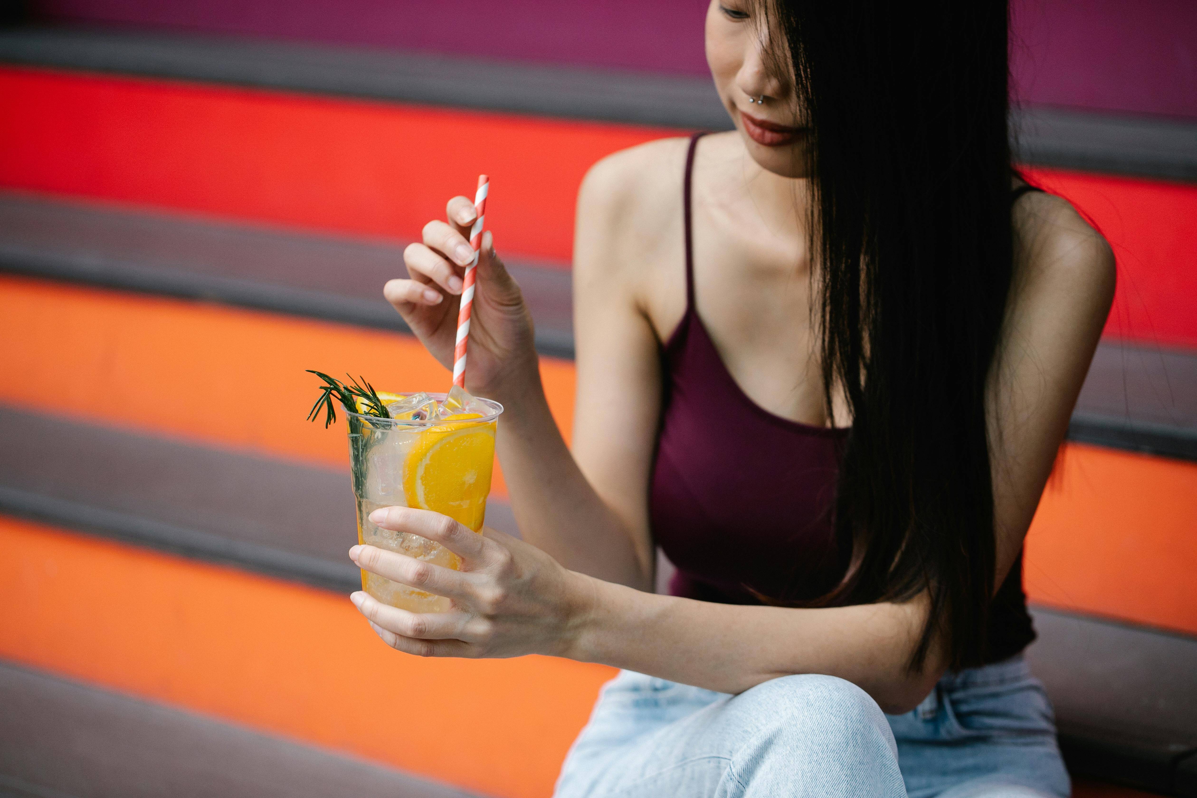 물을 마셔도 계속 목마르다면? 갈증이 심한 이유 7가지