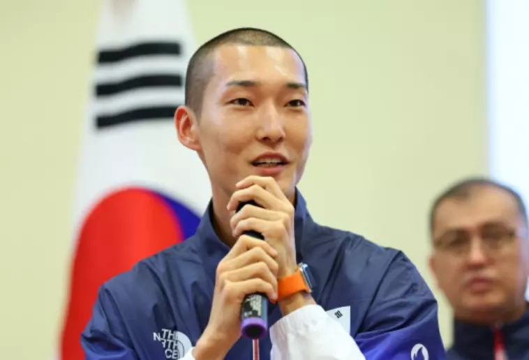 인터뷰