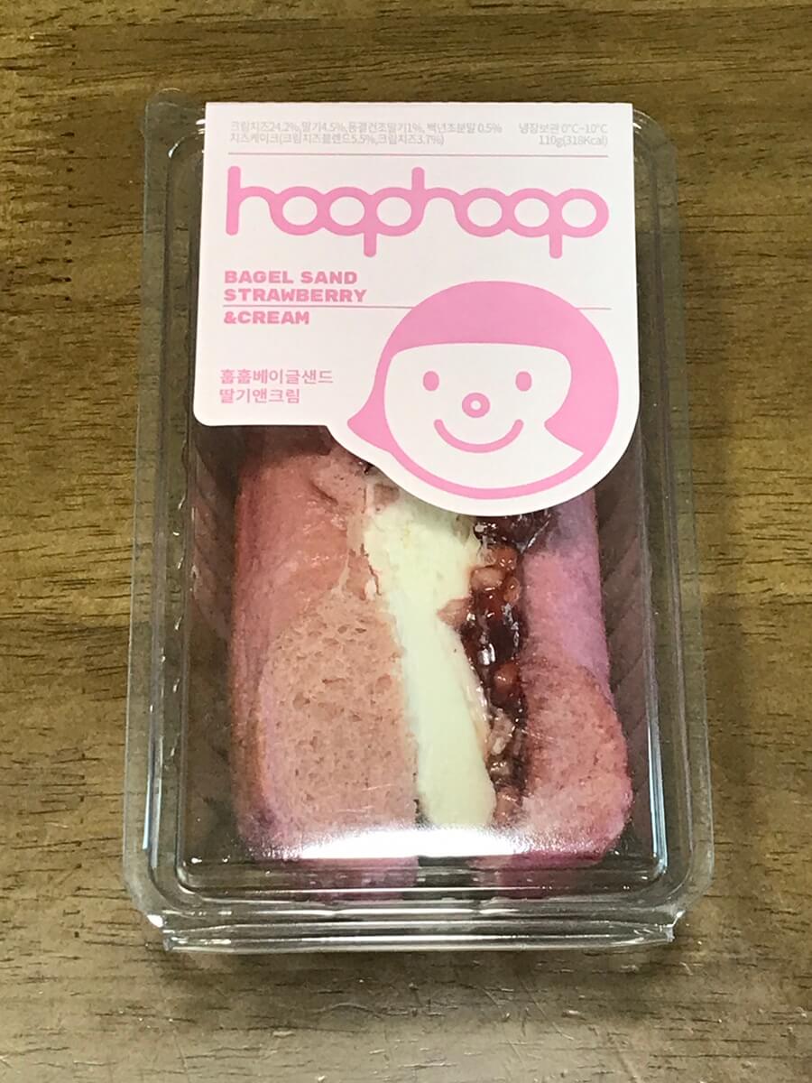 훕훕베이글 딸기앤크림 포장지
