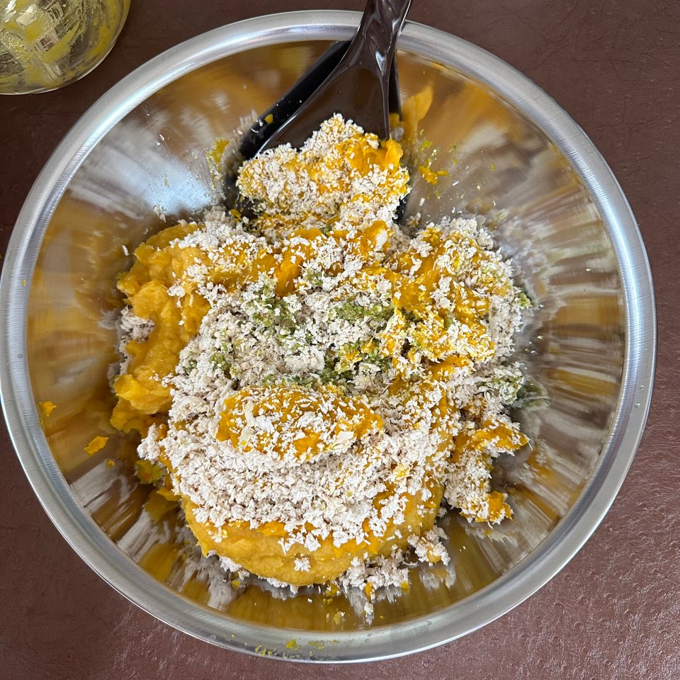 재료 다진후 섞기