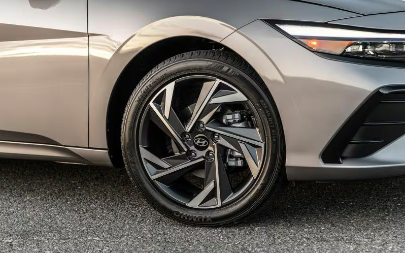 아반떼 CN7,아반떼 CN7 중고,아반떼 CN7 연비,아반떼 CN7 와이퍼,아반떼 CN7 옵션,아반떼 CN7 색상,아반떼 CN7 관리