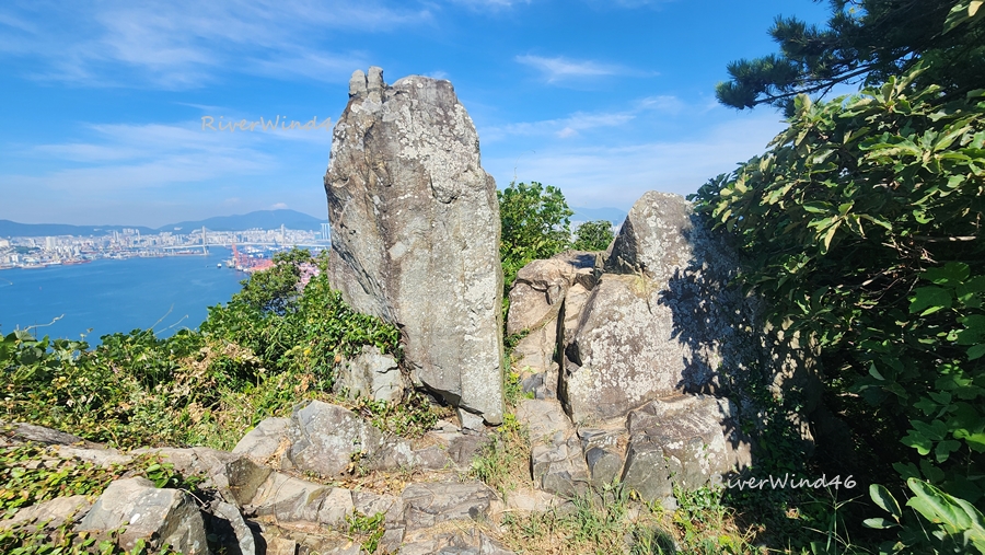 부산광역시 기념물 제29호 신선대(神仙臺)