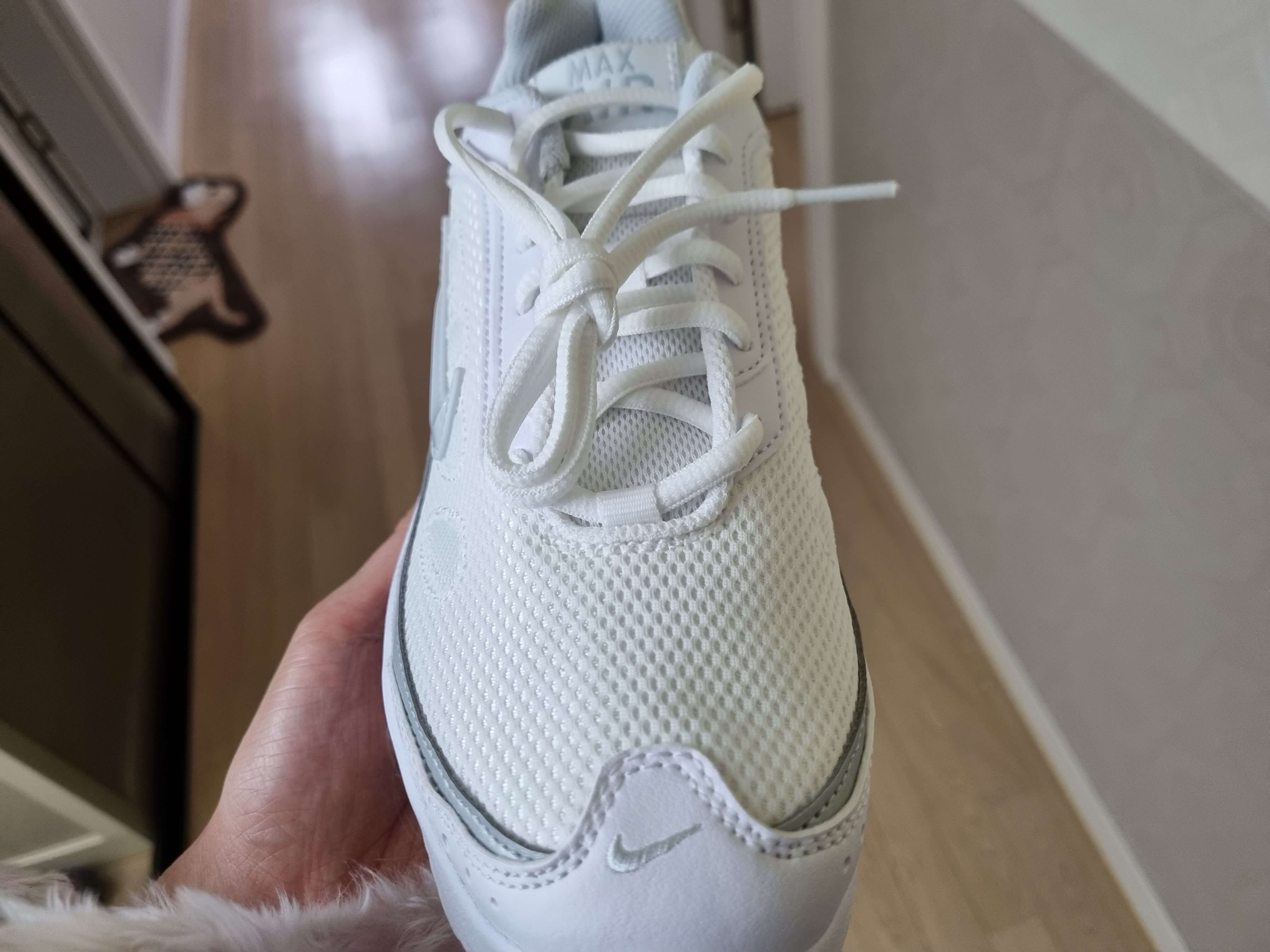 에어맥스 AP CU4870-102 앞