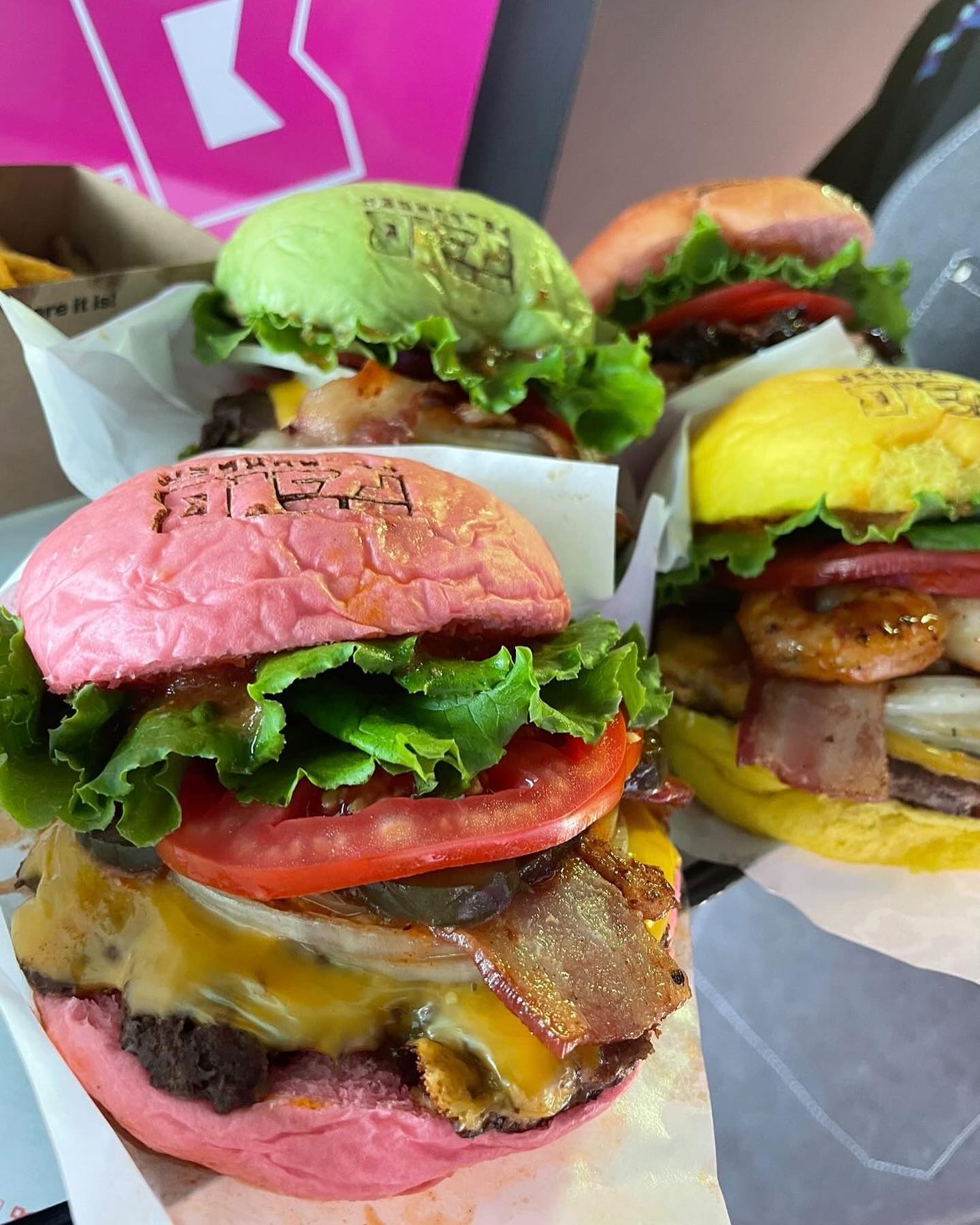 울산 울주군에서 맛보는 정크 아트 외계인 마을 아프리카 뮤지엄 트랜스포머 범블비 감상 수제버거 브런치 디저트 베이커리 카페 맛집 추천 생방송투데이 리얼맛집 오늘방송 수요맛전