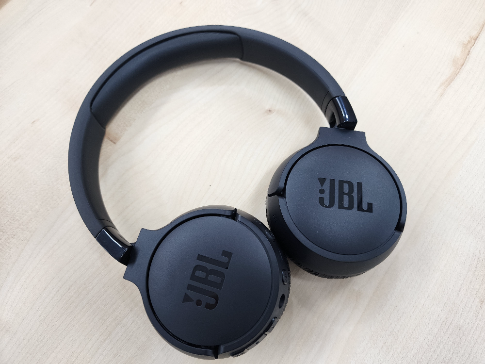 가성비-헤드폰-JBL670NC