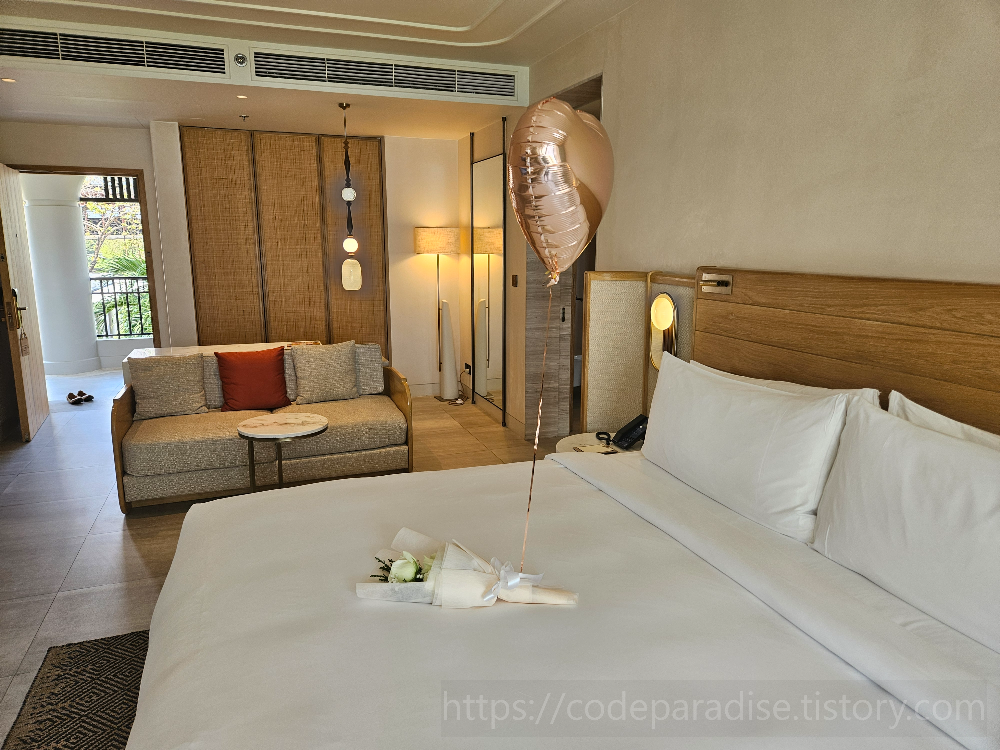 호텔 객실 내부 사진