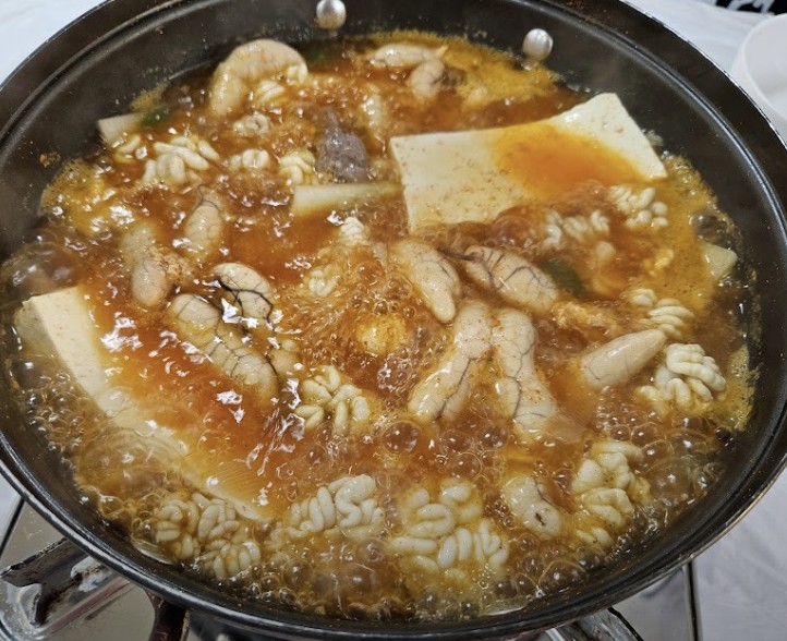 강릉 곰치국 생대구탕 맛집 &amp;#124; 6시 내고향 방송 나온 곰치랑대구랑